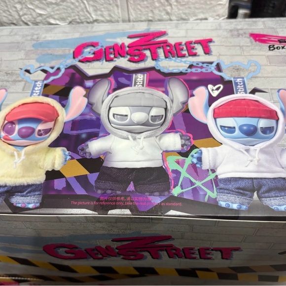 GenZ Street full box confirmed 6 pendants